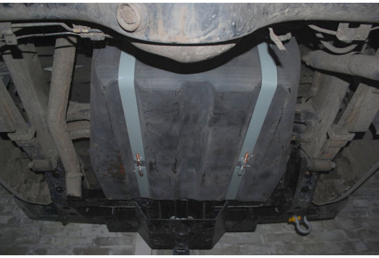 Дополнительный полиэтиленовый топливный бак 105 л для Ford Ranger 2011+