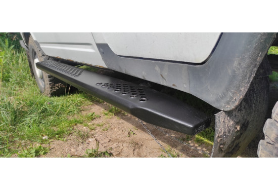 Силовые пороги АМЗ для ГАЗель Соболь 4х4 1998+ (подходят для увеличенных, пластиковых баков)