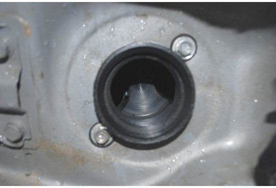 Дополнительный полиэтиленовый топливный бак 90 л для Mitsubishi Pajero Sport 2