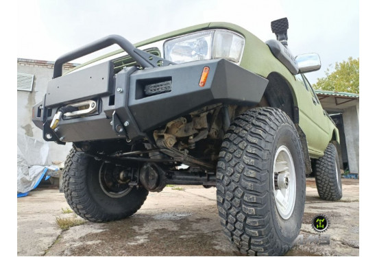 Бампер силовой передний АМЗ для Toyota Hilux 1988-1997 (передняя рессорная подвеска)