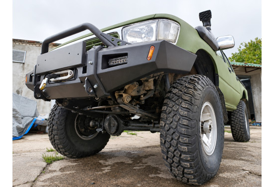 Бампер силовой передний АМЗ для Toyota Hilux 1988-1997 (передняя рессорная подвеска)