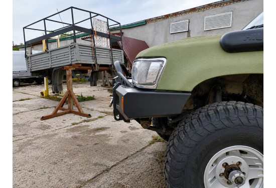 Бампер силовой передний АМЗ для Toyota Hilux 1988-1997 (передняя рессорная подвеска)