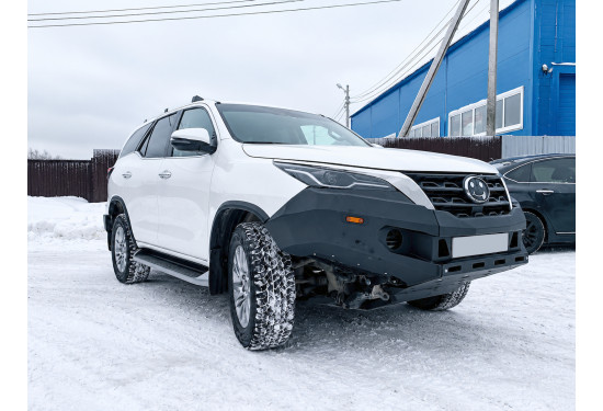 Бампер силовой передний АМЗ для Toyota Fortuner 2020-2024 с листом защиты радиатора