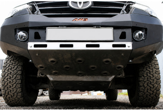 Бампер силовой передний АМЗ для Toyota Fortuner 2015-2020 с листом защиты радиатора