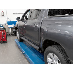 Силовые пороги АМЗ для Toyota Hilux 2015-2020