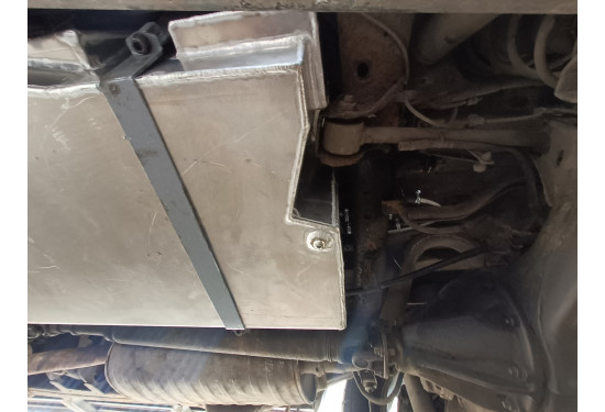 Основной алюминиевый топливный бак 145 л для Toyota Land Cruiser 100 / 105 и Lexus LX470