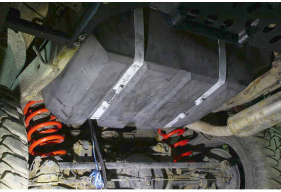 Дополнительный полиэтиленовый топливный бак 100 л для Toyota Land Cruiser 80