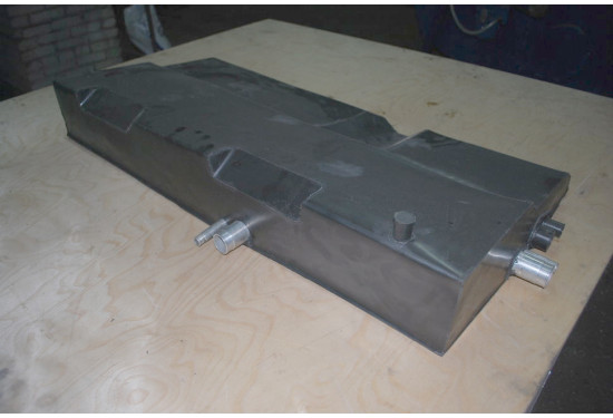 Дополнительный полиэтиленовый топливный бак 45 л для Toyota Land Cruiser 200 установка над запаской