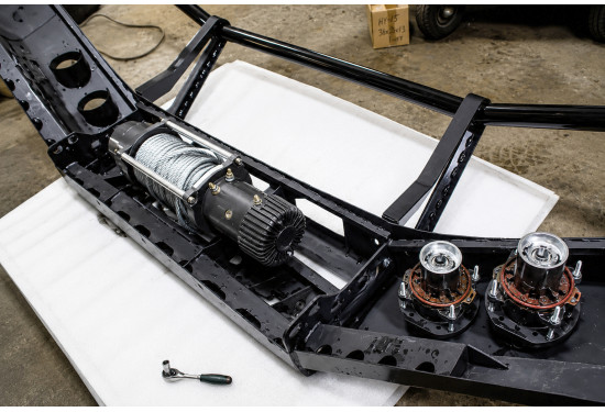 Бампер силовой передний АМЗ для Toyota Land Cruiser 200 2007-2016