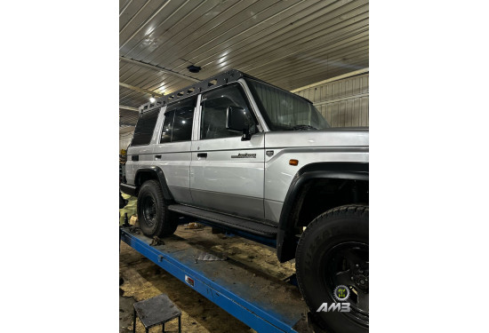 Силовые пороги АМЗ для Toyota Land Cruiser 76 2007-2023 (длинная база)