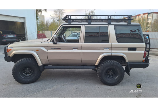 Силовые пороги АМЗ для Toyota Land Cruiser 76 2007-2023 (длинная база)