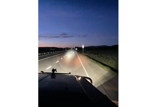 Светодиодная фара Aurora 180W Сверх-дальний свет (ALO-DR7)