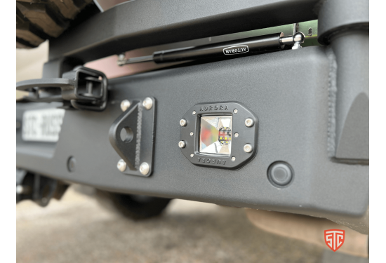 Врезная светодиодная фара Aurora 12W Красный и белый свет (ALO-E-2-E12KR)