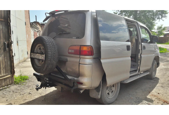 Калитка под запаску для Mitsubishi Delica L400 (Булка)