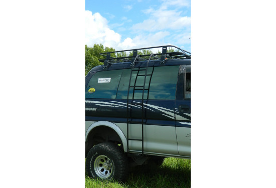 Багажник на крышу для Mitsubishi Delica L400 (Булка) с высокой крышей
