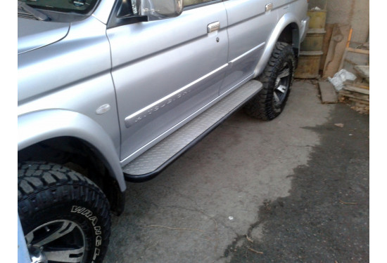 Силовые пороги для Mitsubishi Pajero Sport 1996-2008