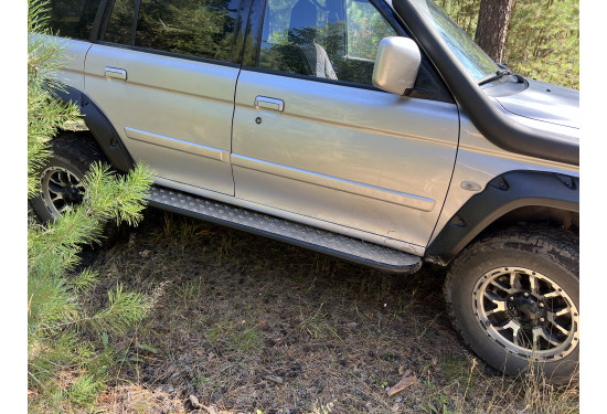 Силовые пороги для Mitsubishi Pajero Sport 1996-2008