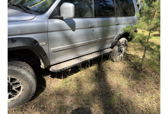 Силовые пороги для Mitsubishi Pajero Sport 1996-2008