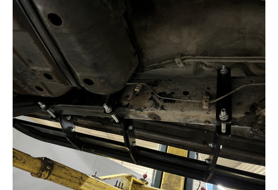 Силовые пороги для Toyota Land Cruiser 105