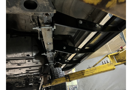 Силовые пороги для Toyota Land Cruiser 105