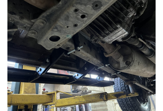 Силовые пороги для Toyota Land Cruiser 105
