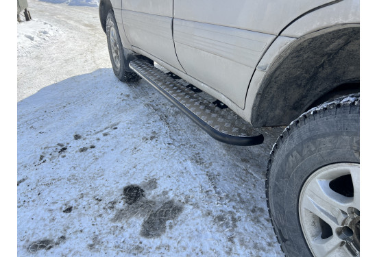 Силовые пороги для Toyota Land Cruiser 105
