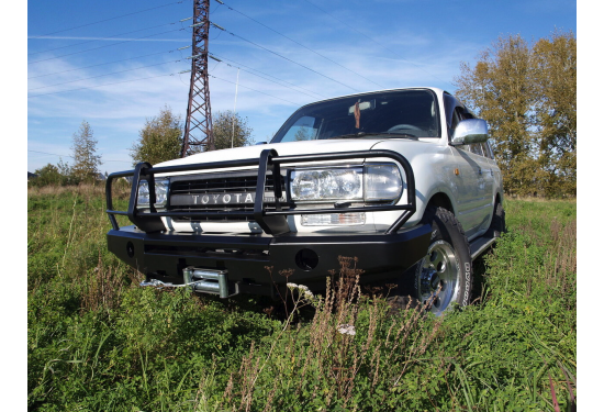 Передний силовой бампер для Toyota Land Cruiser 80 с кенгурином и местами под ПТФ