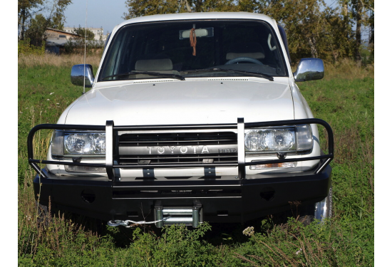 Передний силовой бампер для Toyota Land Cruiser 80 с кенгурином и местами под ПТФ