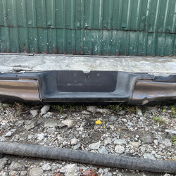 Оригинальный задний бампер для Toyota Hilux 8 поколения (Б/У)