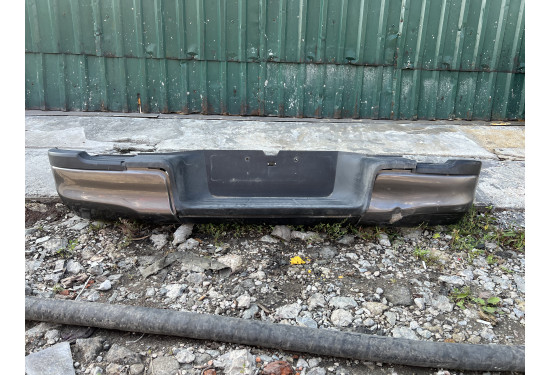 Оригинальный задний бампер для Toyota Hilux 8 поколения (Б/У)