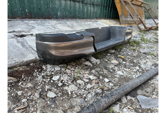 Оригинальный задний бампер для Toyota Hilux 8 поколения (Б/У)