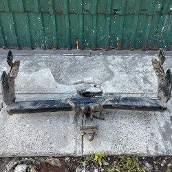 Фаркоп для Toyota Hilux 8 поколения (Б/У)