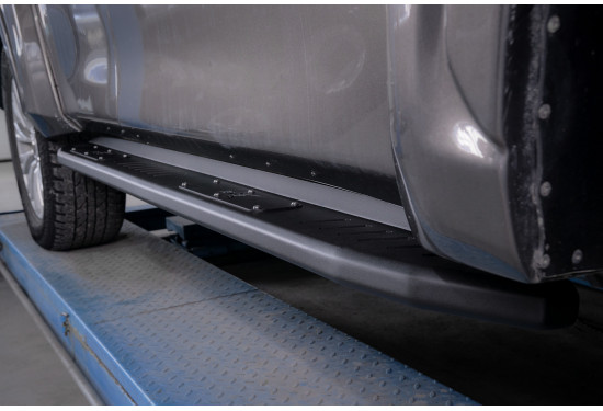 Пороги алюминиевые BMS Travel для Nissan Patrol Y62 2015-2018