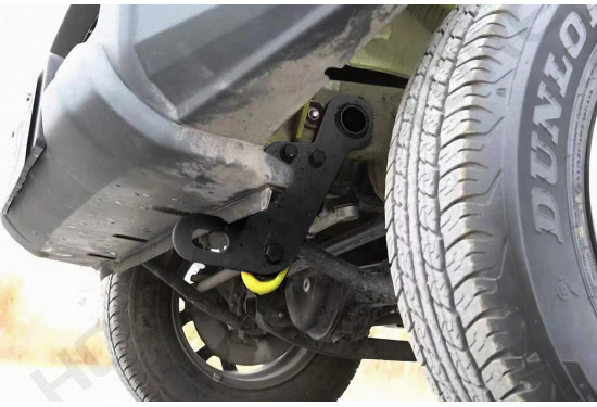 Буксировочная проушина передняя левая для Suzuki Jimny 2018-2025