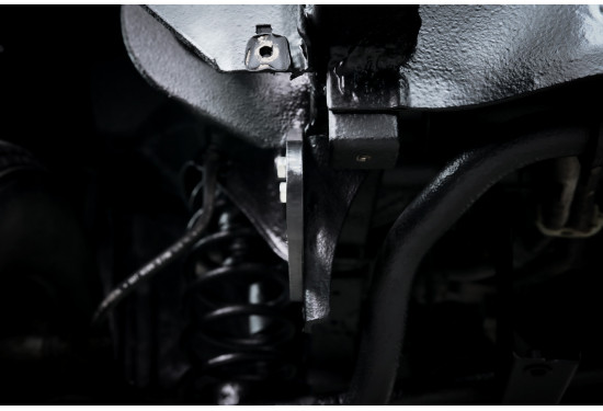 Буксировочная проушина передняя правая для Suzuki Jimny 1998-2018