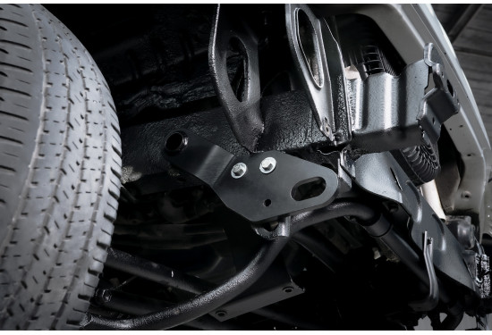 Буксировочная проушина передняя правая для Suzuki Jimny 1998-2018