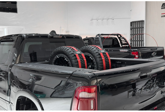 Универсальное крепление запасного колеса в кузов пикапа