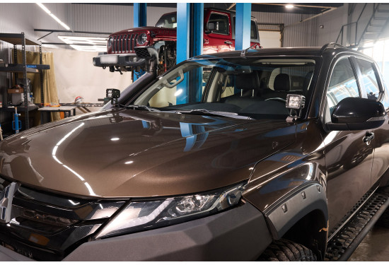 Крепление фар на капот для Mitsubishi L200 2019-2022