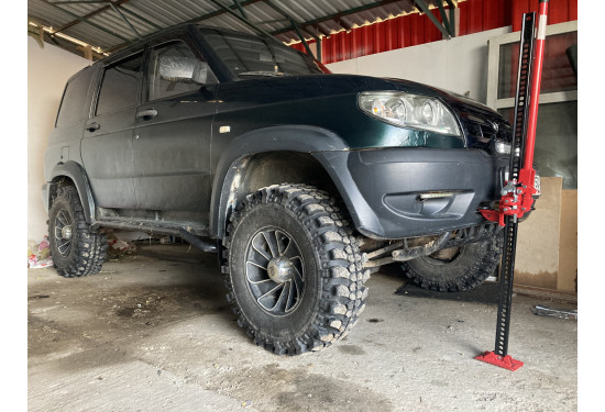 Домкрат реечный HIGHT JACK 60" (152 см) грузоподъемность 3т