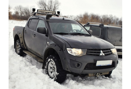 Расширители колёсных арок для Mitsubishi L200 2006-2015