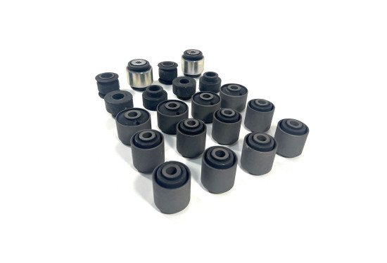 Комплект резиновых сайлентблоков продольных рачагов и панар Ironman для Nissan Patrol Y61 2000+