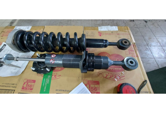 Амортизатор передний Ironman PRO для Toyota Land Cruiser 200 лифт до 50 мм (масло)