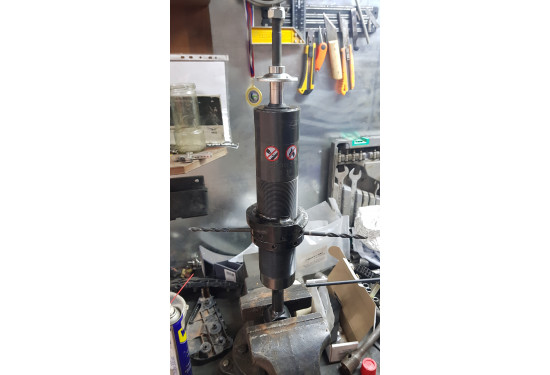 Амортизатор передний Ironman PRO для Toyota Fortuner 2015+ и Toyota Hilux 2015+ лифт до 50 мм (масло)