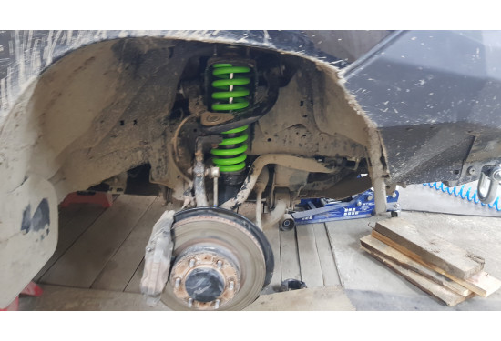 Пружины передние усиленные Ironman для Toyota Hilux 2015+, Toyota 4Runner/Surf (210/280), Toyota LC Prado 150 2009+ лифт до 45 мм 50-110 кг