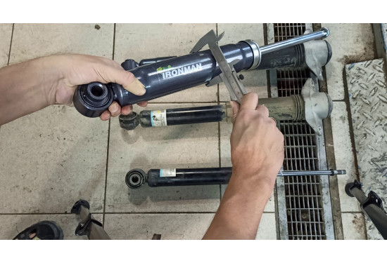 Амортизатор задний Ironman для Toyota RAV4 2019+ под лифт 0-50 мм (газовый)