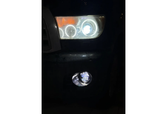 Светодиодные противотуманные LED фары для Toyota Sequoia 2008-2017
