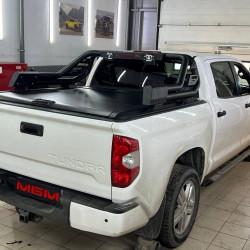 Механическая роллета для Toyota Tundra 2007-2021 CREW MAX 5.5 FT
