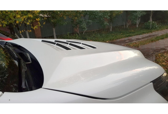 Пластиковый капот Toyota Hilux 2015+