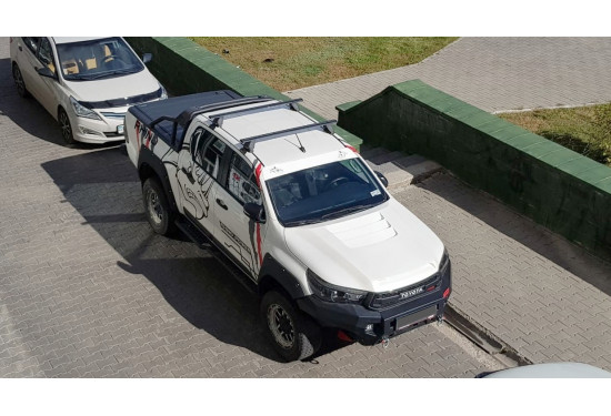Пластиковый капот Toyota Hilux 2015+