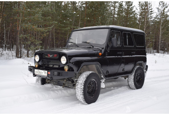 Бампер силовой передний OJ серии "ТРОФИ" для УАЗ Хантер и УАЗ 469/3151 с центральной дугой и противотуманными фарами